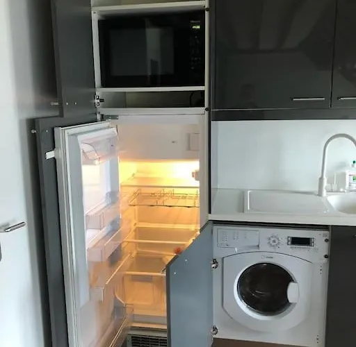 Au Coeur De 8e Apartament Paryż
