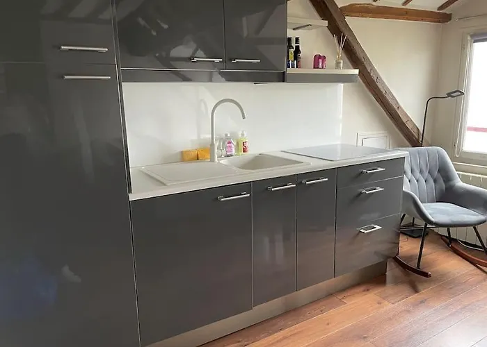 Apartament Au Coeur De 8e Paryż