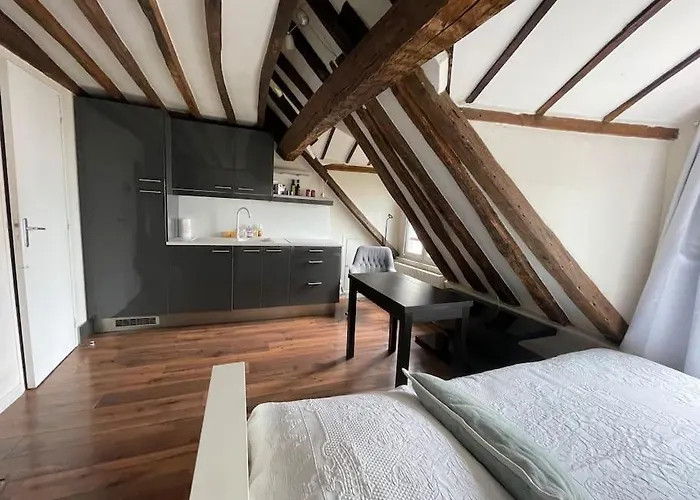 Au Coeur De 8e Apartament Paryż