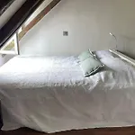 Au Coeur De 8e Апартаменты *