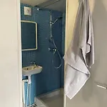 Апартаменты Au Coeur De 8e