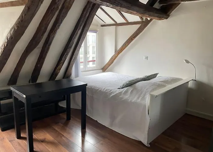 Apartman Au Coeur De 8e Párizs